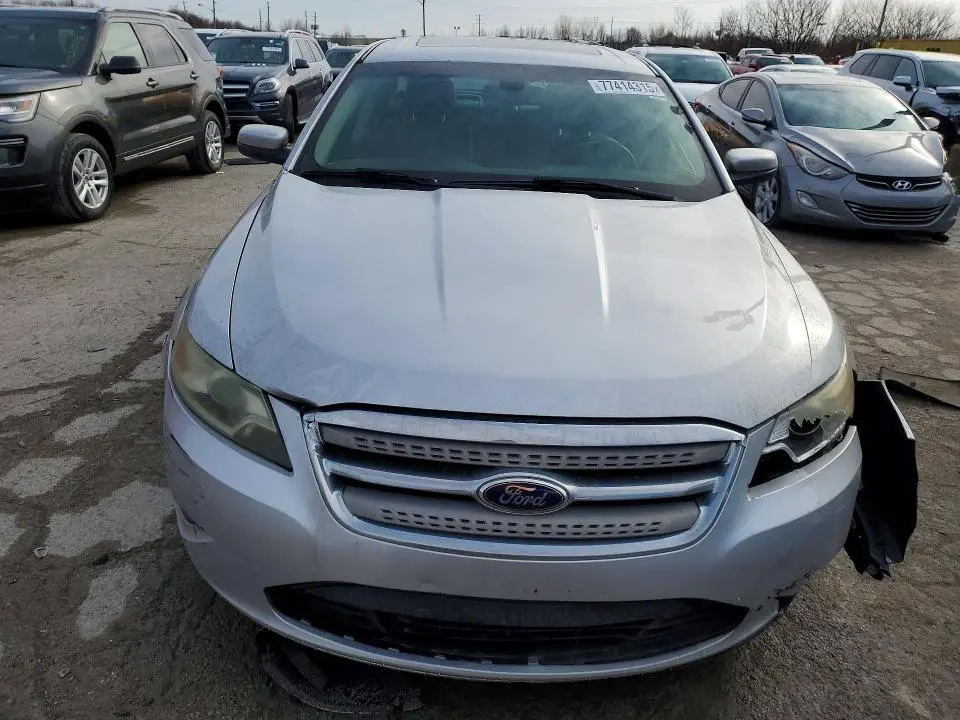 2011 FORD TAURUS SEL  