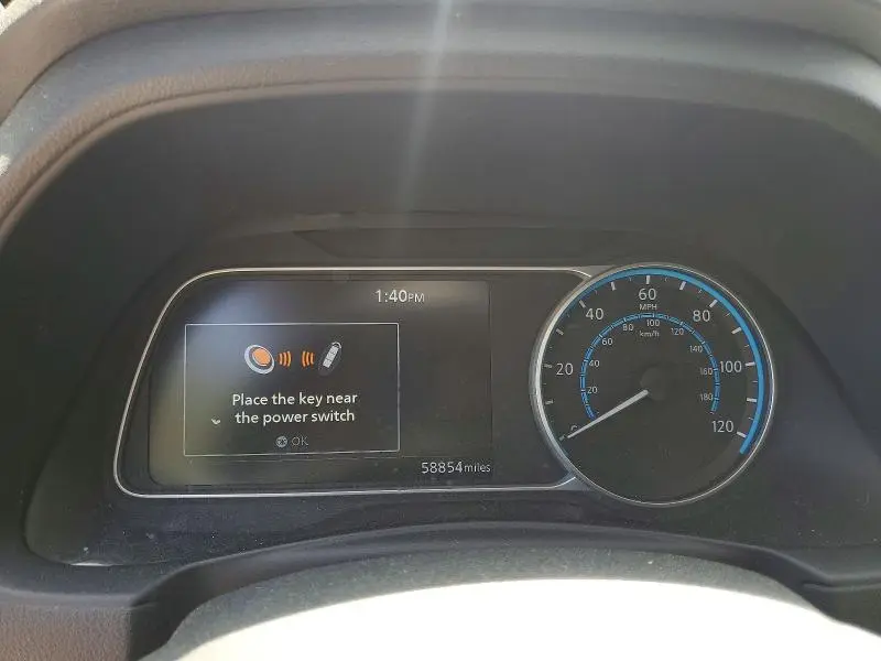 2022 NISSAN LEAF SV  