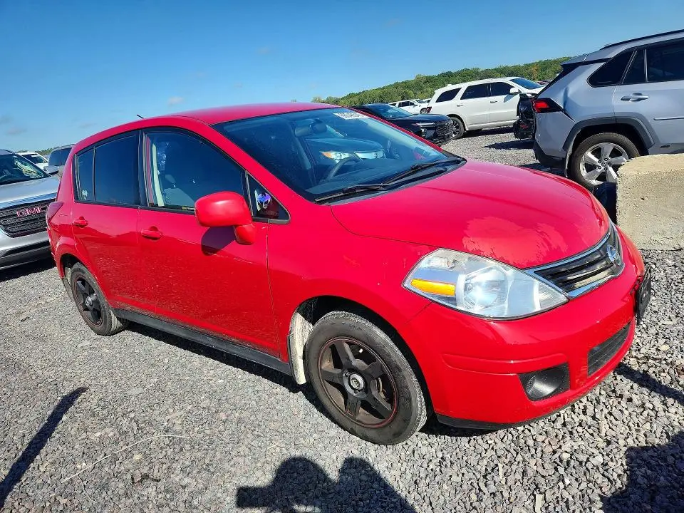 2011 NISSAN VERSA 1.8 S  
