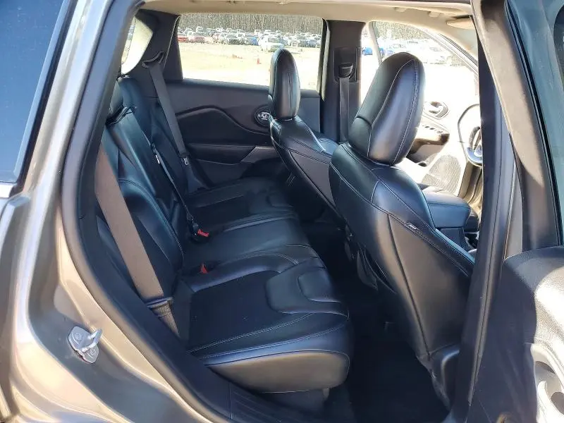 2021 JEEP CHEROKEE LATITUDE PLUS  