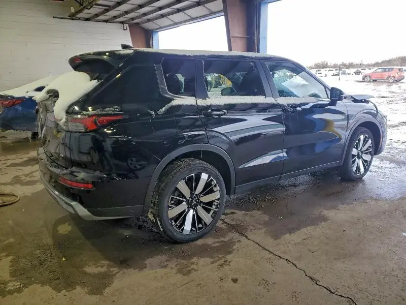 2025 MITSUBISHI OUTLANDER SE  