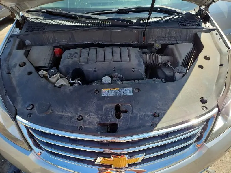 2015 CHEVROLET TRAVERSE LT  