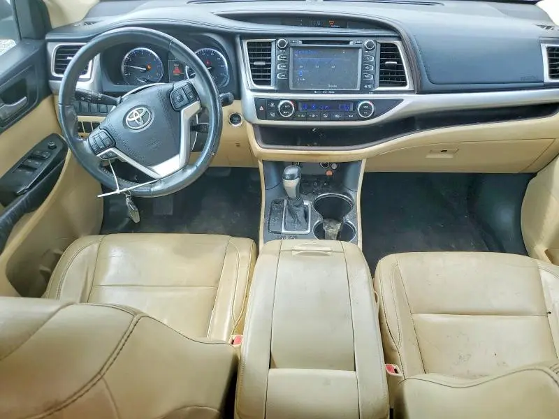 2016 TOYOTA HIGHLANDER XLE  