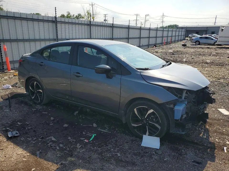 2024 NISSAN VERSA SR  