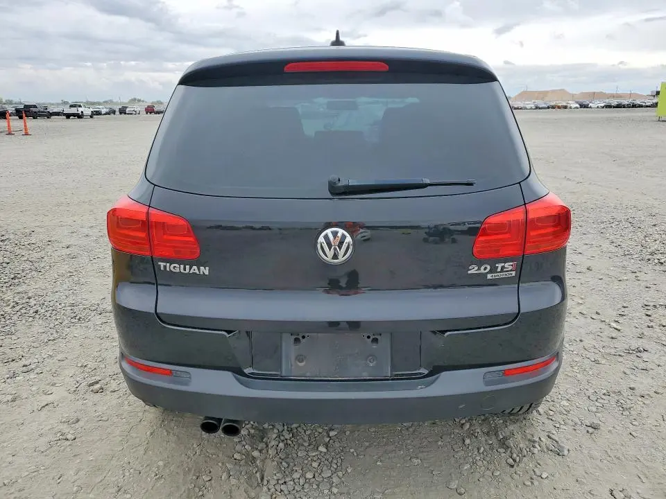 2014 VOLKSWAGEN TIGUAN S  