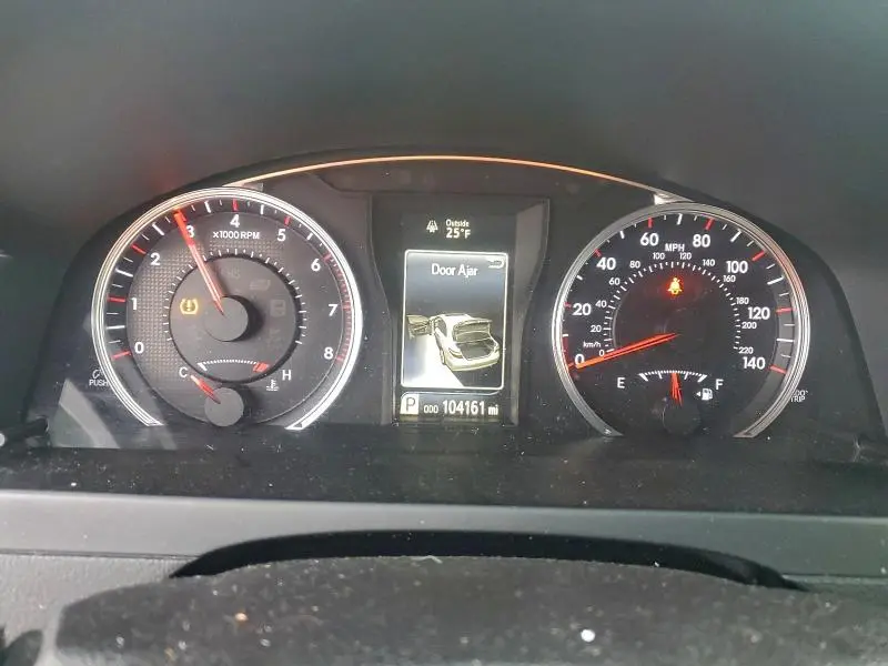 2016 TOYOTA CAMRY LE  