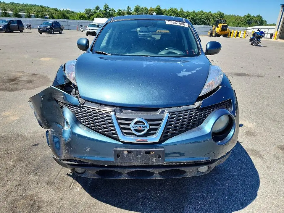 2011 NISSAN JUKE S  