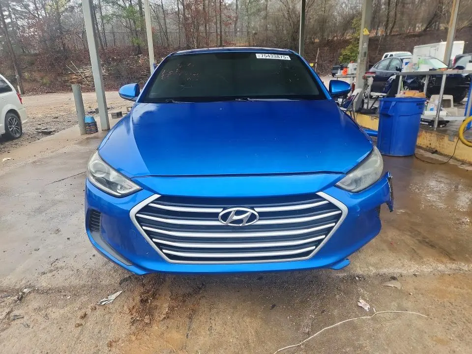 2017 HYUNDAI ELANTRA SE  