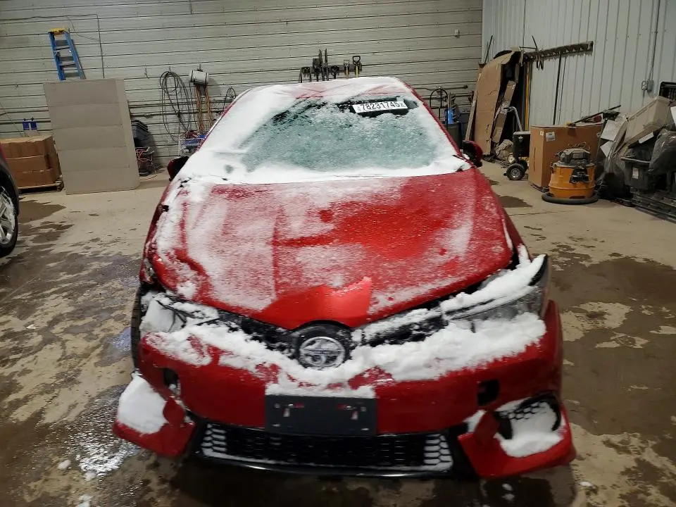 2016 TOYOTA SCION IM   