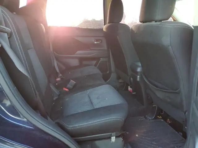 2018 MITSUBISHI OUTLANDER ES  