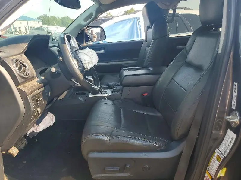 2018 TOYOTA TUNDRA CREWMAX SR5  