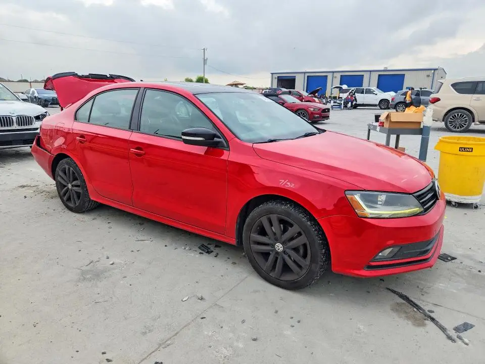 2018 VOLKSWAGEN JETTA SPORT  