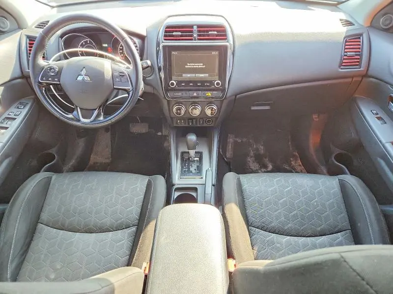 2022 MITSUBISHI RVR SE  