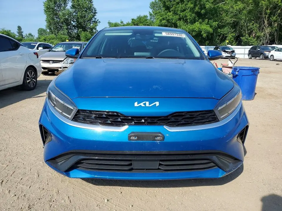 2023 KIA FORTE EX  