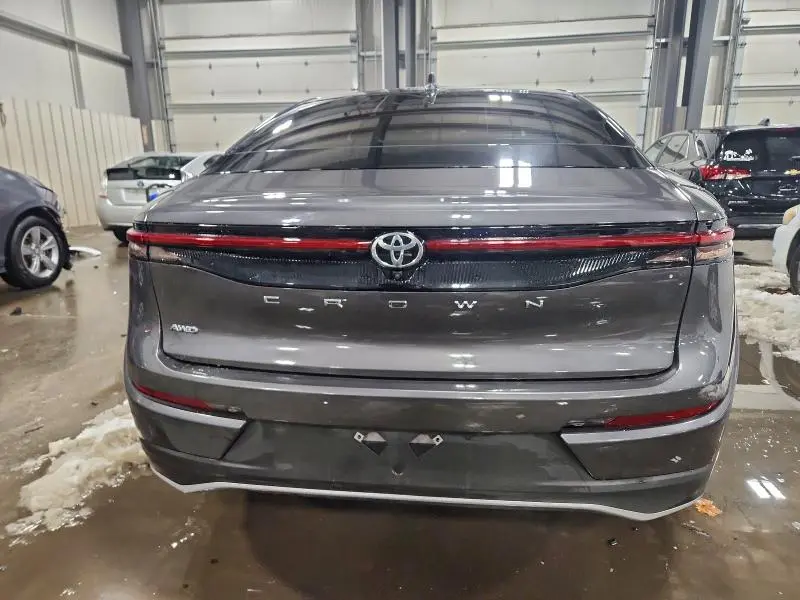 2023 TOYOTA CROWN XLE  