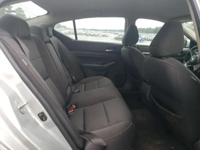 2021 NISSAN ALTIMA SV  