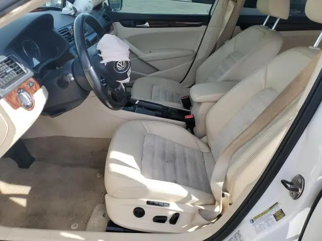 2013 VOLKSWAGEN PASSAT SEL  