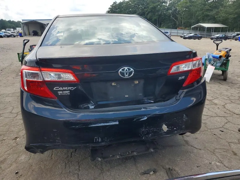 2013 TOYOTA CAMRY SE  