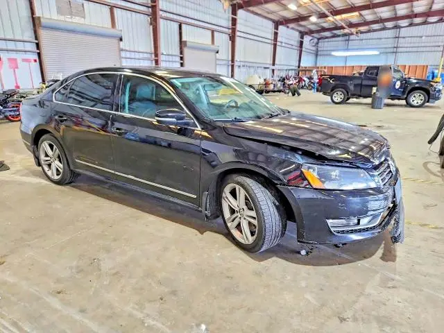 2015 VOLKSWAGEN PASSAT SE  