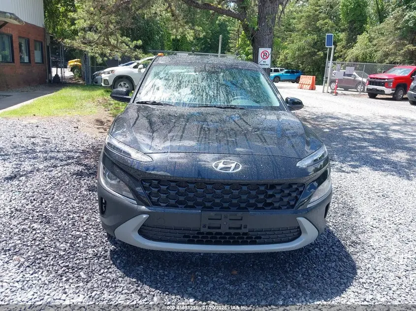 2023 HYUNDAI KONA SE