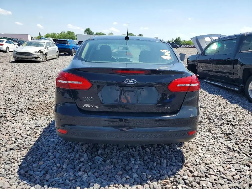 2017 FORD FOCUS SE  
