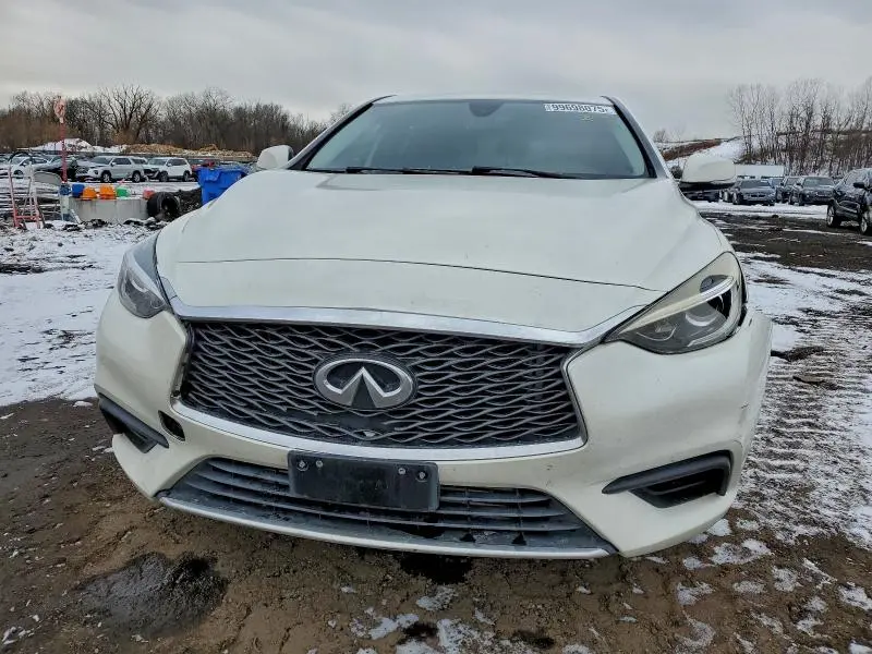 2017 INFINITI QX30 BASE  