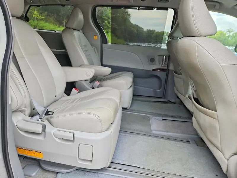 2012 TOYOTA SIENNA XLE 7-PASSENGER  