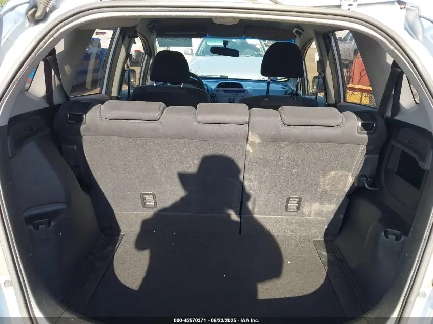 2010 HONDA FIT  