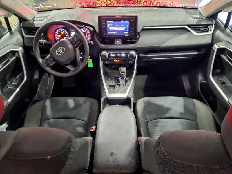 2022 TOYOTA RAV4 LE  