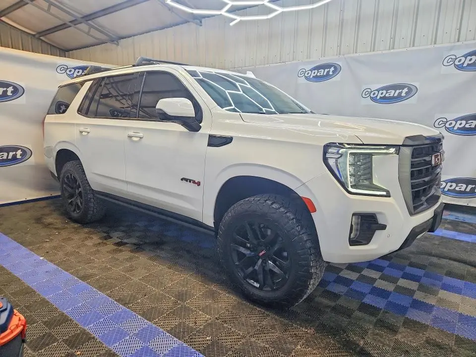 2023 GMC YUKON AT4  