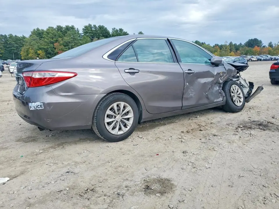 2017 TOYOTA CAMRY LE  