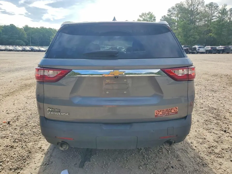 2020 CHEVROLET TRAVERSE LS  