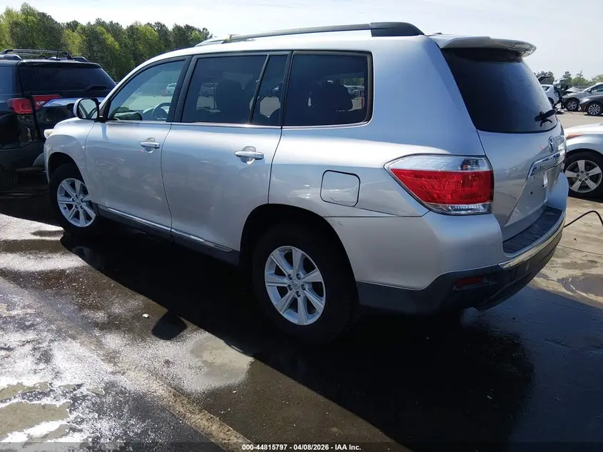 2013 TOYOTA HIGHLANDER SE V6