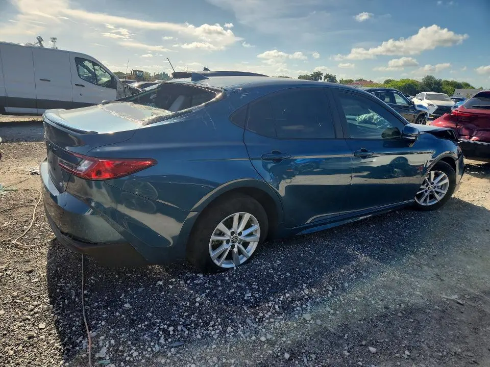 2025 TOYOTA CAMRY   