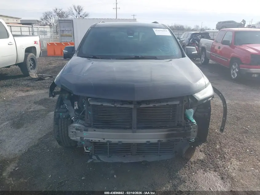 2023 CHEVROLET TRAVERSE FWD LT CLOTH