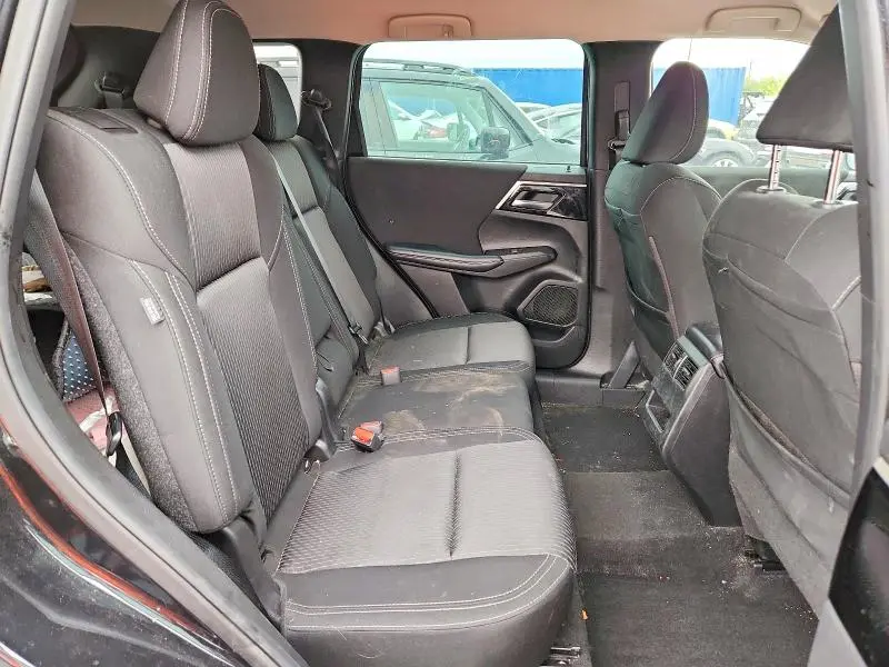 2023 MITSUBISHI OUTLANDER ES  