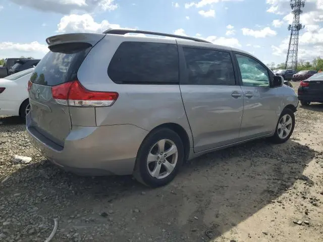 2011 TOYOTA SIENNA LE  