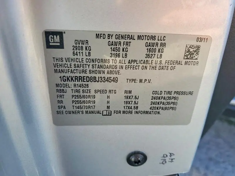 2011 GMC ACADIA SLT-1  