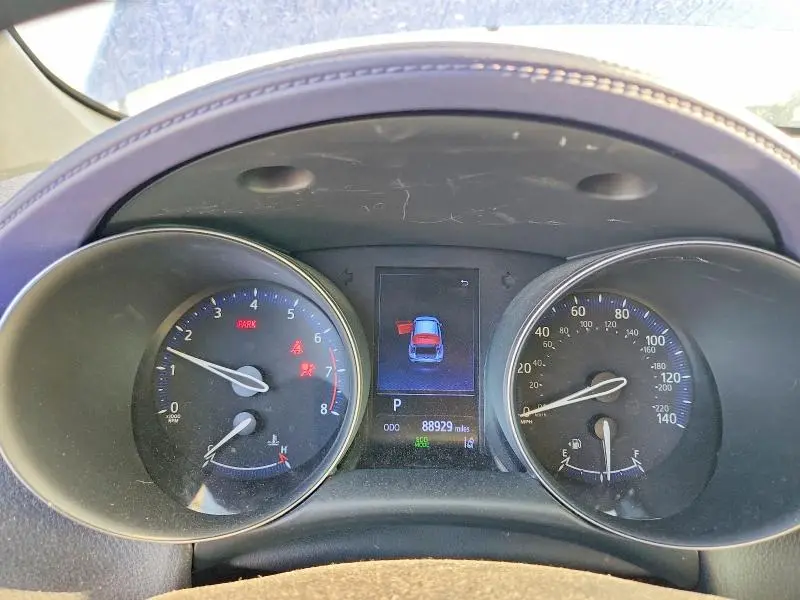 2020 TOYOTA C-HR XLE  