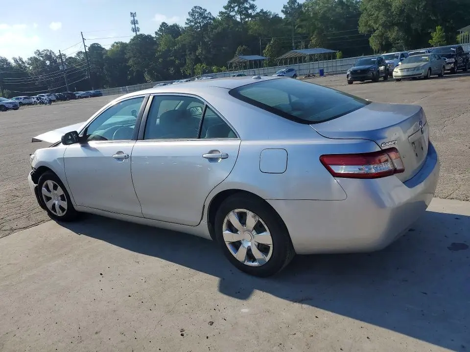 2010 TOYOTA CAMRY LE  