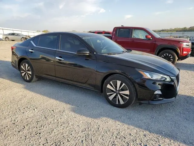 2019 NISSAN ALTIMA SV