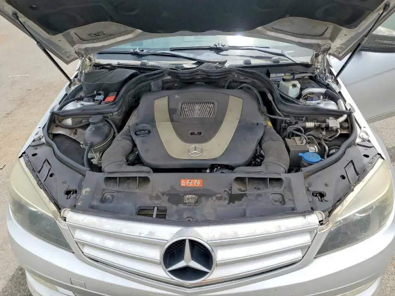 2011 MERCEDES-BENZ C 300  
