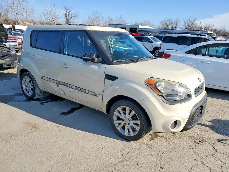 2013 KIA SOUL +  