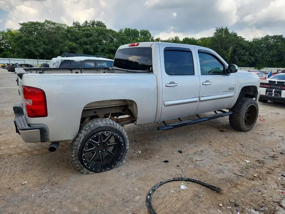 2011 CHEVROLET SILVERADO C1500 LT  