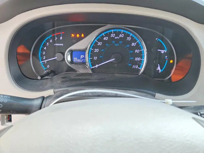 2014 TOYOTA SIENNA XLE 8-PASSENGER  