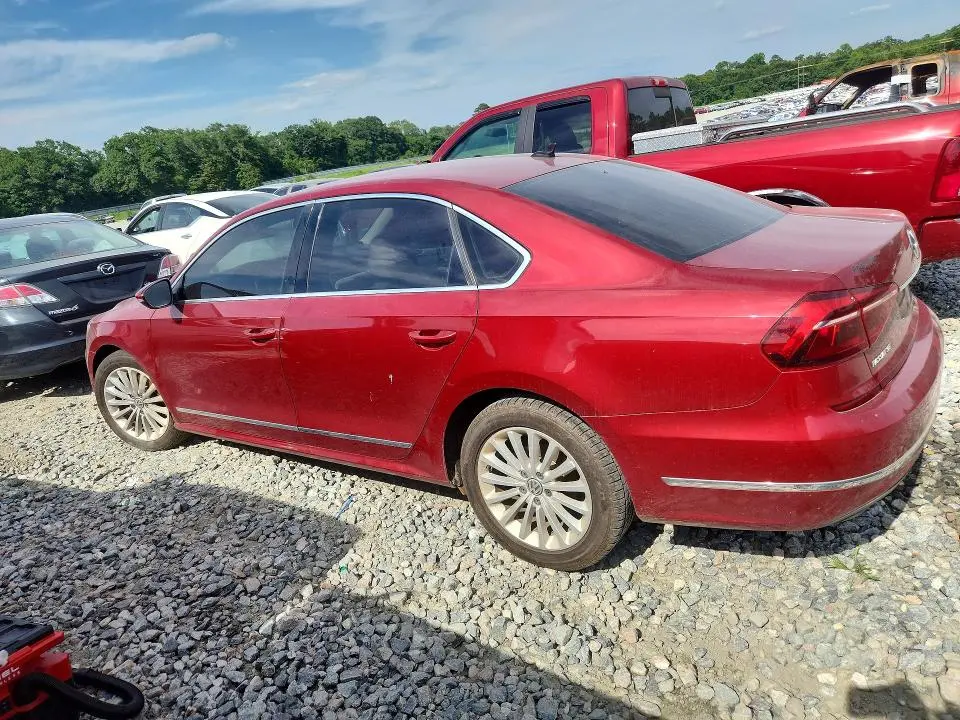 2017 VOLKSWAGEN PASSAT SE  