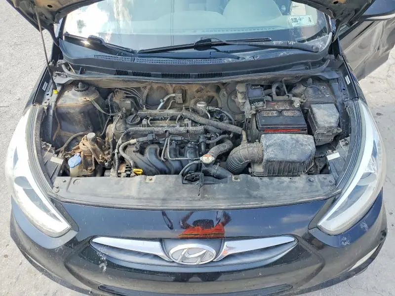 2014 HYUNDAI ACCENT SE  