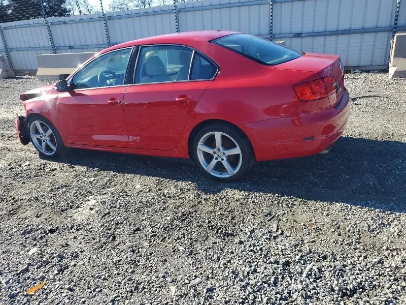 2011 VOLKSWAGEN JETTA SE  
