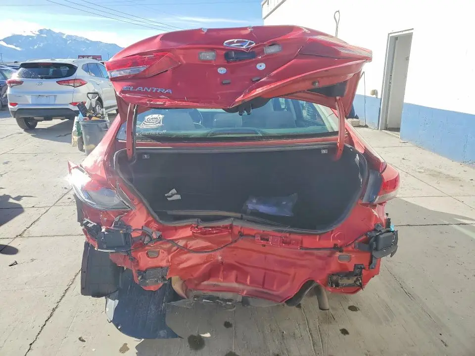 2018 HYUNDAI ELANTRA SEL  