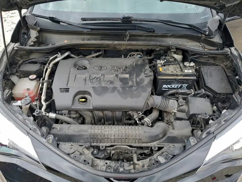 2022 TOYOTA C-HR XLE  